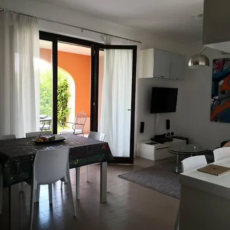 Aurora Apartment - Paradiso A Marinagri Ferienhaus