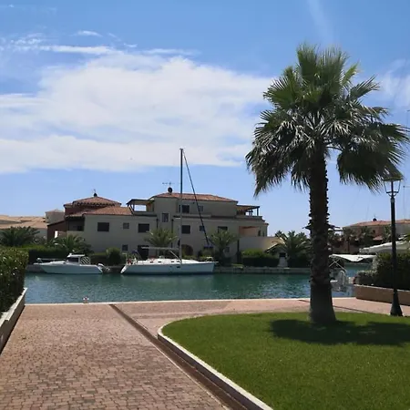 Aurora Apartment - Paradiso A Marinagri Ferienhaus
